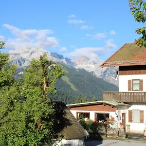  Guest house Pfeiffer Alm Am Sonnenhang Mit Blick Auf Zugspitze Germany